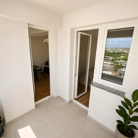 Modern Luxury - Prime Location - Free Parking Skopje