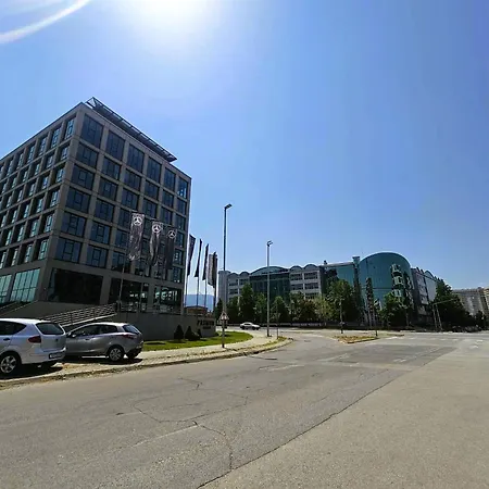 Apartment Modern Luxury - Prime Location - Free Parking *