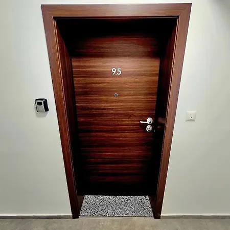 Apartment Modern Luxury - Prime Location - Free Parking *