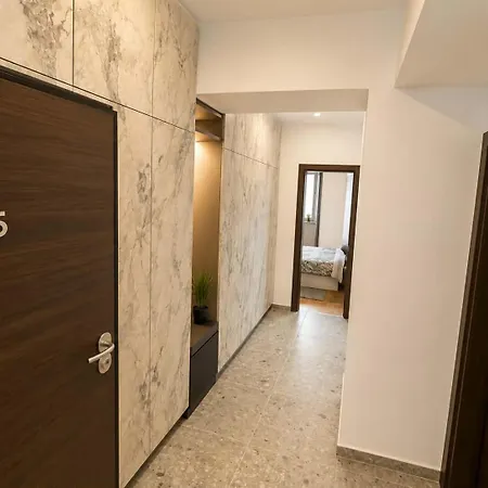 Modern Luxury - Prime Location - Free Parking